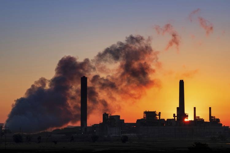 PERI Researchers Compile Lists of 100 Worst Polluters
